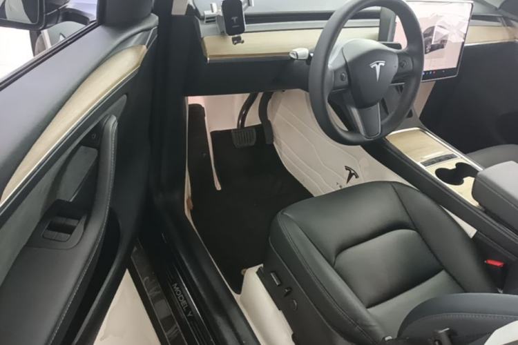 Used Tesla Model Y 2022 Revised Version Rear-Wheel Drive Driver Seat
