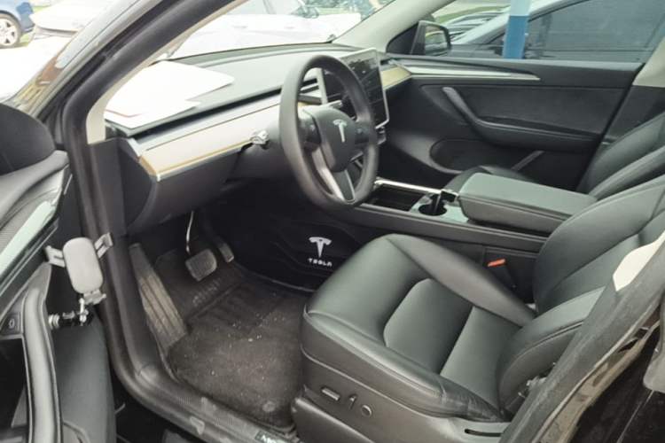 Used Tesla Model Y 2022 Rear-Wheel-Drive Version Driver Seat