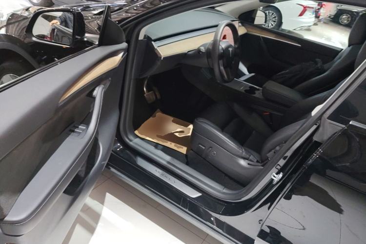 Used Tesla Model Y 2022 Rear-Wheel-Drive Version Driver Seat