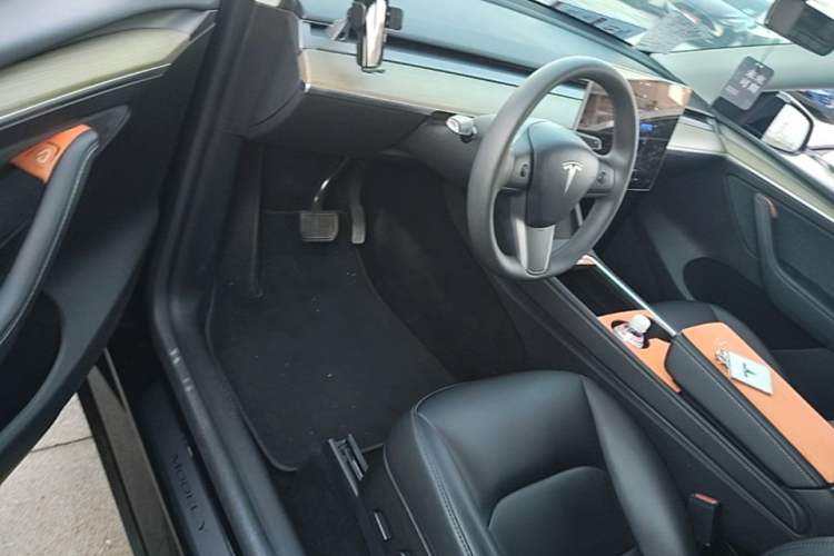 Used Tesla Model Y 2022 Revised Version Rear-Wheel Drive Driver Seat