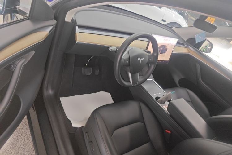 Used Tesla Model Y 2022 Rear-Wheel-Drive Version Driver Seat