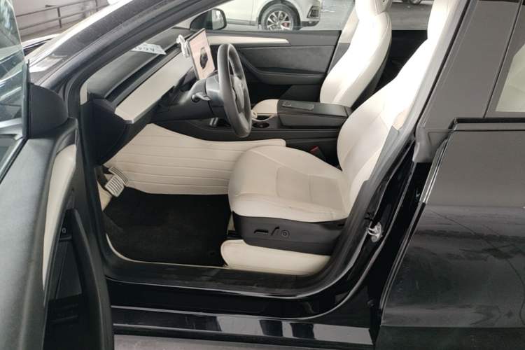 Used Tesla Model Y 2022 Performance High-Performance All-Wheel-Drive Version Driver Seat