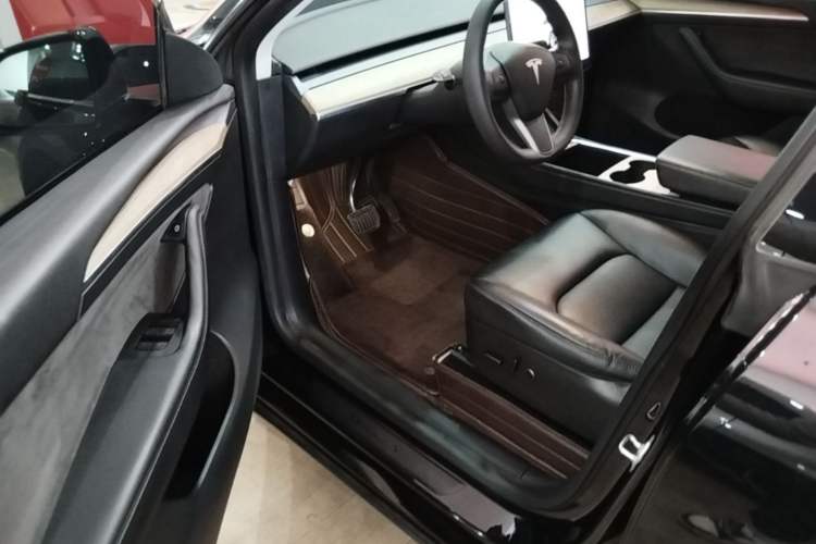 Used Tesla Model Y 2022 Rear-Wheel-Drive Version Driver Seat
