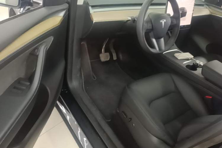 Used Tesla Model Y 2022 Revised Version Rear-Wheel Drive Driver Seat