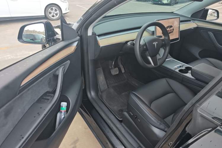 Used Tesla Model Y 2022 Revised Version Rear-Wheel Drive Driver Seat
