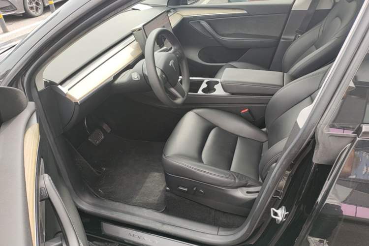 Used Tesla Model Y 2022 Revised Version Rear-Wheel Drive Driver Seat