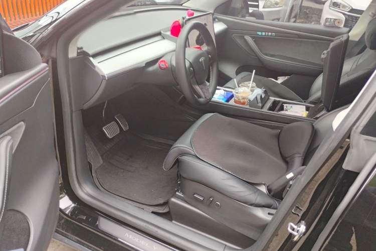Used Tesla Model Y 2022 Rear-Wheel-Drive Version Driver Seat