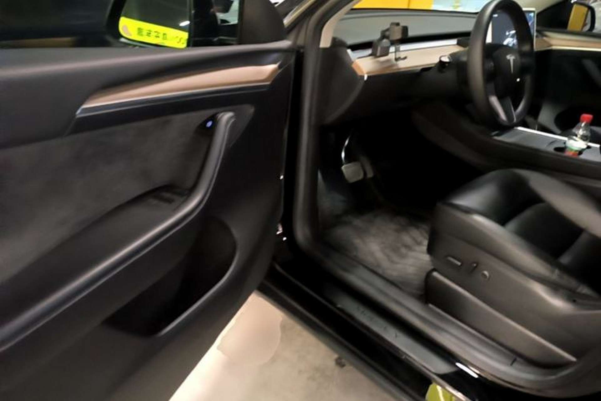 Used Tesla Model Y 2022 Rear-Wheel-Drive Version Driver Seat