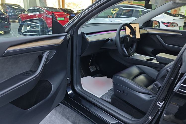 Used Tesla Model Y 2022 Revised Version Rear-Wheel Drive Driver Seat