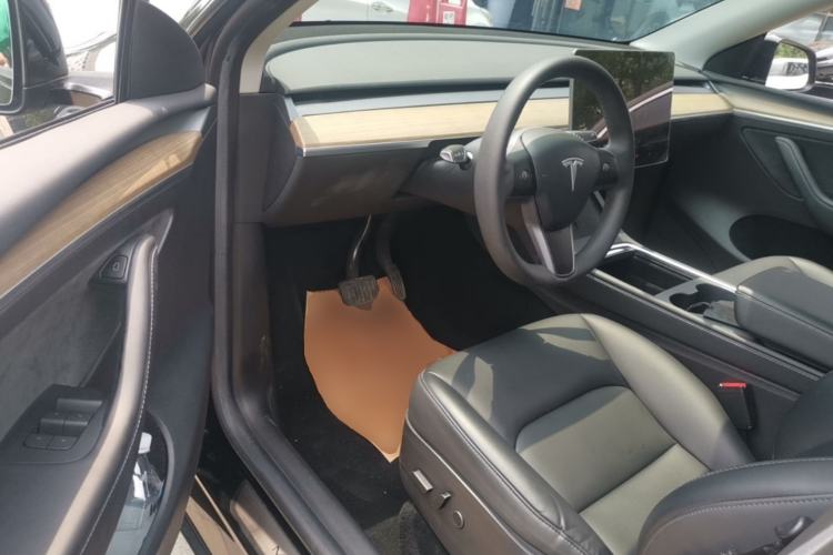 Used Tesla Model Y 2022 Rear-Wheel-Drive Version Driver Seat