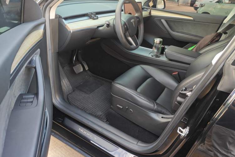 Used Tesla Model Y 2022 Revised Version Rear-Wheel Drive Driver Seat
