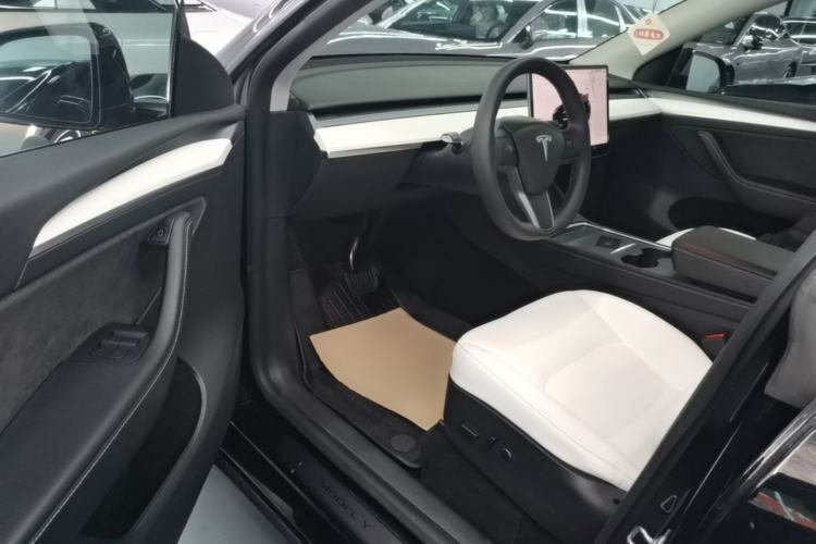 Used Tesla Model Y 2022 Rear-Wheel-Drive Version Driver Seat
