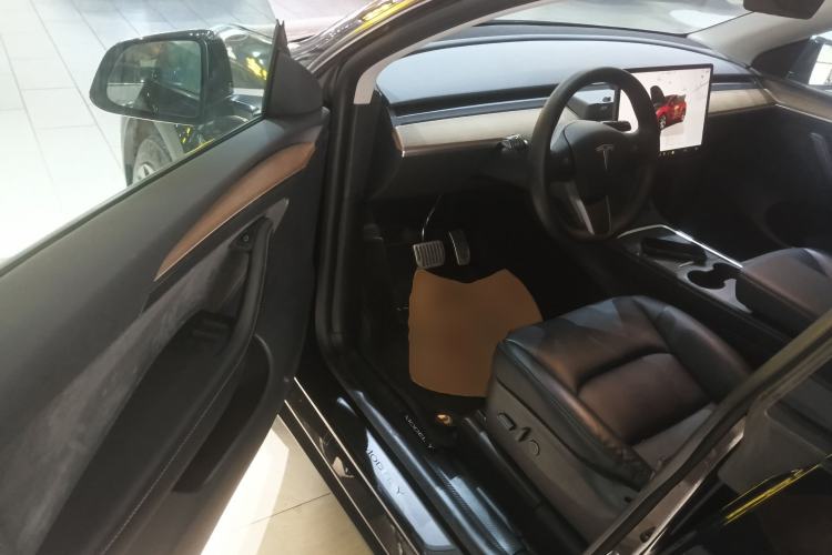 Used Tesla Model Y 2022 Rear-Wheel-Drive Version Driver Seat