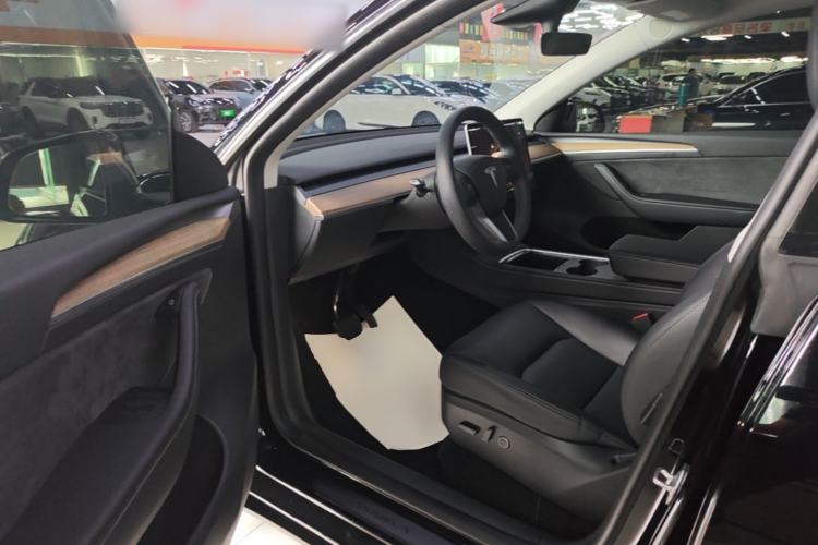 Used Tesla Model Y 2022 Revised Version Rear-Wheel Drive Driver Seat