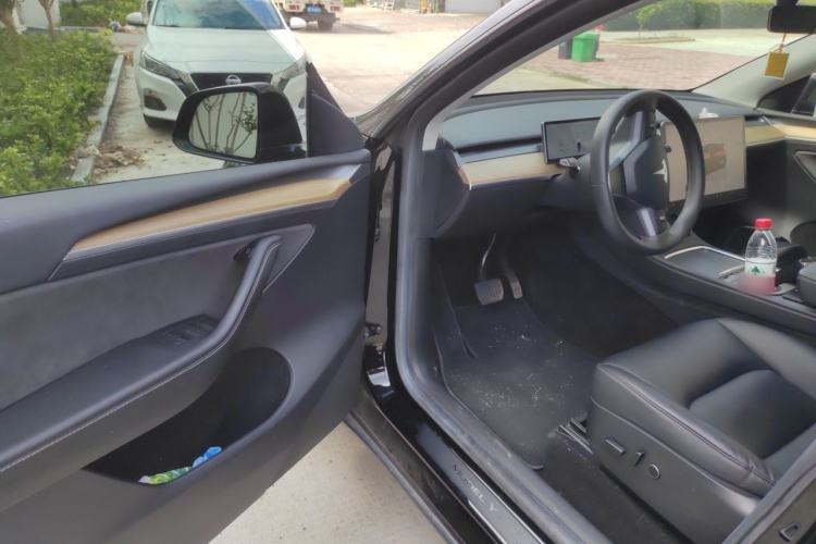 Used Tesla Model Y 2022 Rear-Wheel-Drive Version Driver Seat