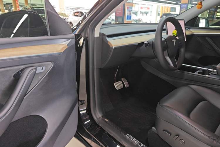 Used Tesla Model Y 2022 Performance High-Performance All-Wheel-Drive Version Driver Seat