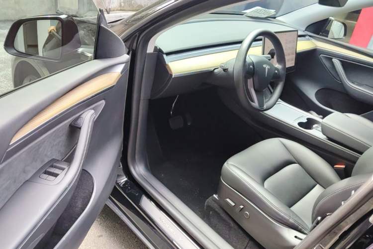 Used Tesla Model Y 2022 Revised Version Rear-Wheel Drive Driver Seat