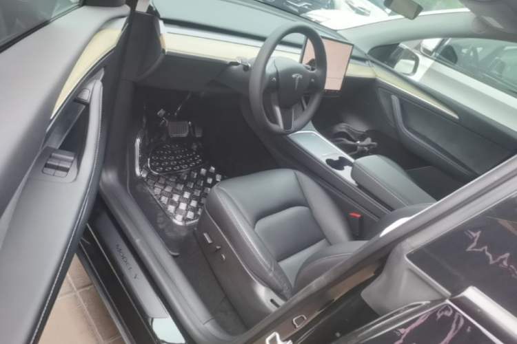 Used Tesla Model Y 2022 Revised Version Rear-Wheel Drive Driver Seat