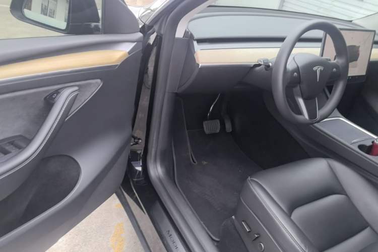 Used Tesla Model Y 2022 Revised Version Rear-Wheel Drive Driver Seat