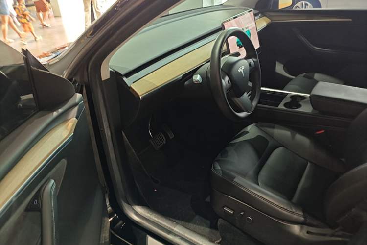 Used Tesla Model Y 2022 Revised Version Rear-Wheel Drive Driver Seat