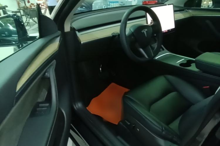Used Tesla Model Y 2022 Rear-Wheel-Drive Version Driver Seat