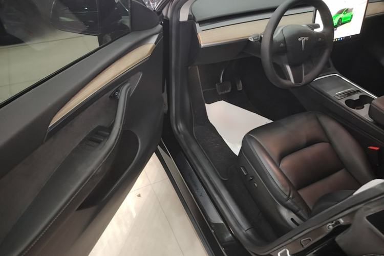 Used Tesla Model Y 2022 Rear-Wheel-Drive Version Driver Seat