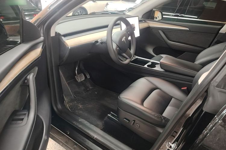 Used Tesla Model Y 2022 Revised Version Long-Range All-Wheel Drive Driver Seat