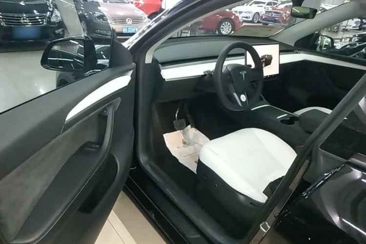 Used Tesla Model Y 2022 Rear-Wheel-Drive Version Driver Seat