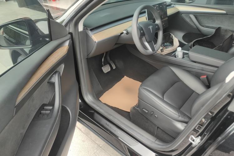 Used Tesla Model Y 2022 Revised Version Rear-Wheel Drive Driver Seat