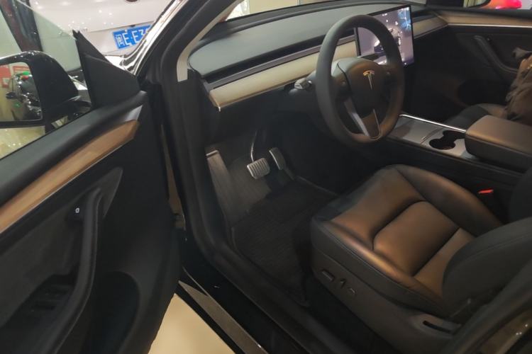 Used Tesla Model Y 2022 Revised Version Rear-Wheel Drive Driver Seat