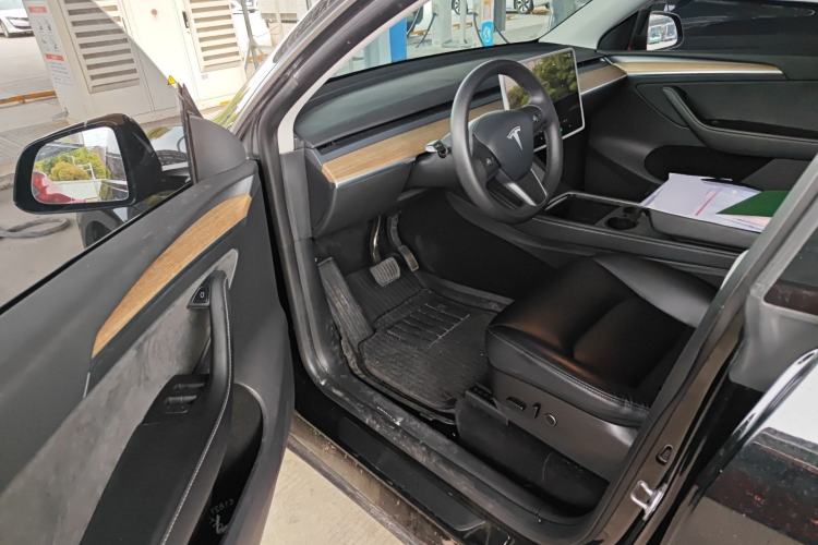 Used Tesla Model Y 2022 Rear-Wheel-Drive Version Driver Seat