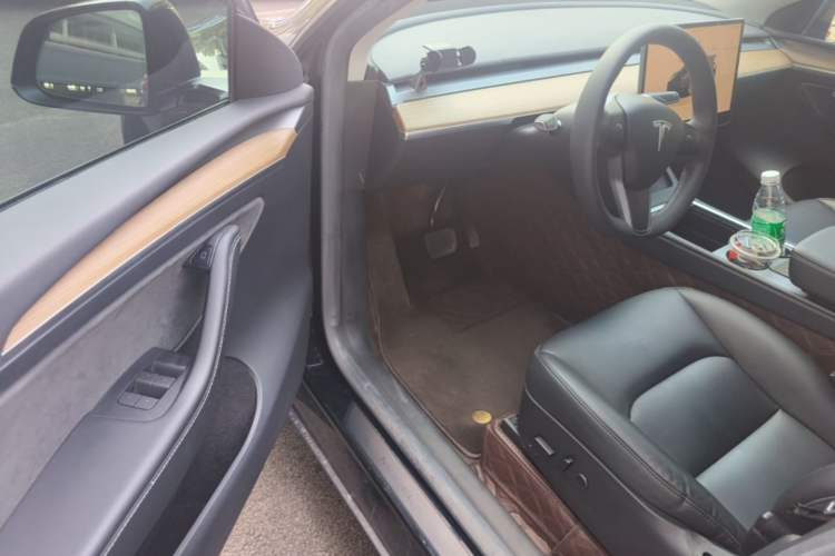 Used Tesla Model Y 2022 Rear-Wheel-Drive Version Driver Seat