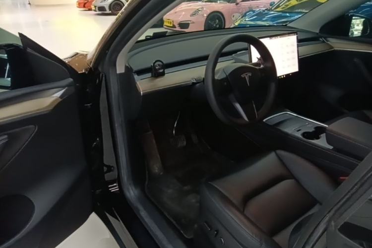 Used Tesla Model Y 2022 Revised Version Rear-Wheel Drive Driver Seat