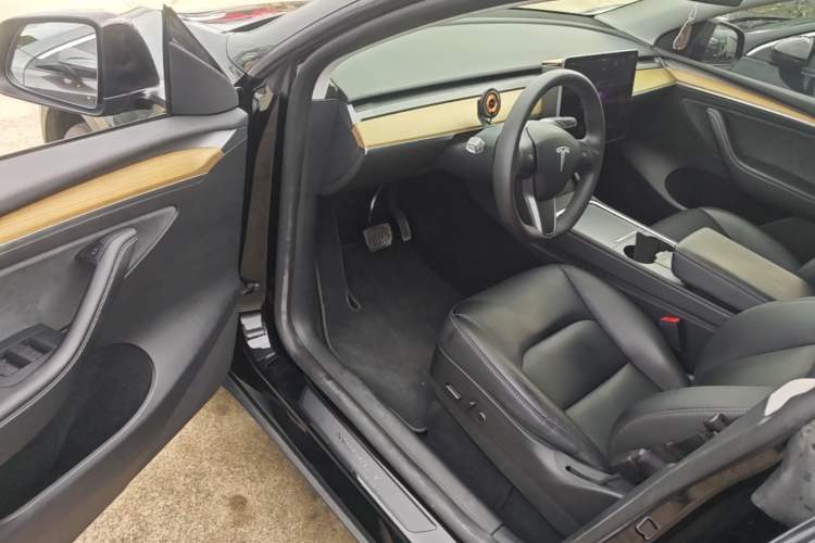 Used Tesla Model Y 2022 Revised Version Rear-Wheel Drive Driver Seat