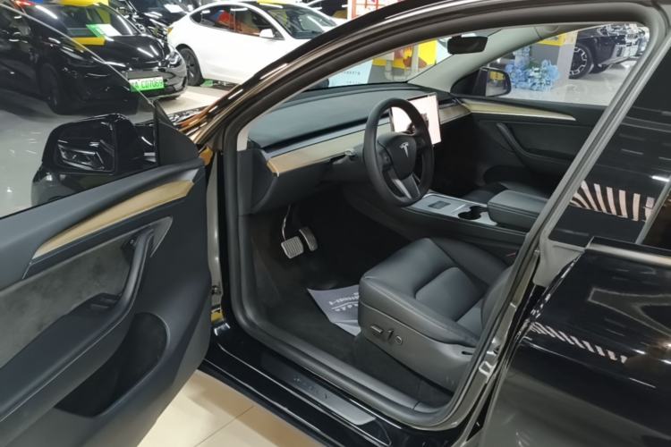 Used Tesla Model Y 2022 Rear-Wheel-Drive Version Driver Seat