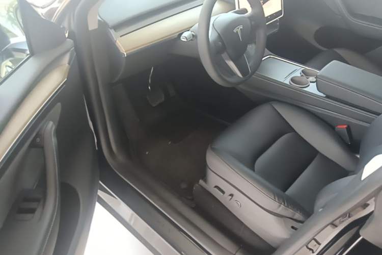 Used Tesla Model Y 2022 Revised Version Rear-Wheel Drive Driver Seat