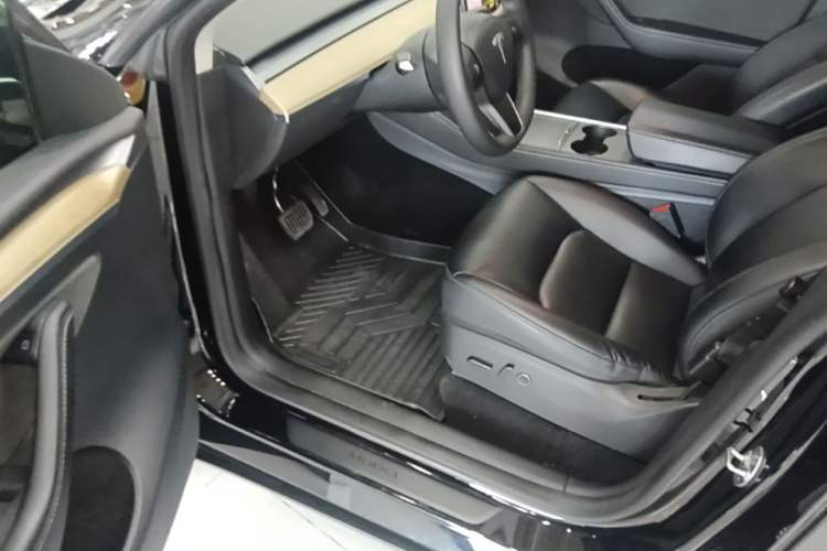 Used Tesla Model Y 2022 Revised Version Rear-Wheel Drive Driver Seat