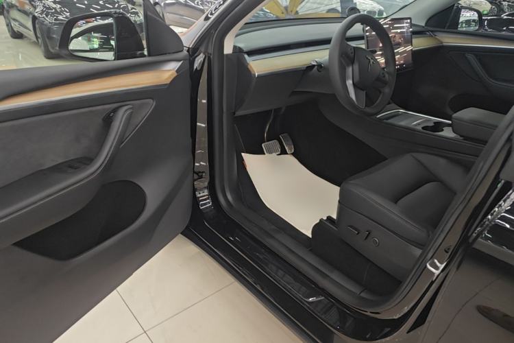 Used Tesla Model Y 2022 Rear-Wheel-Drive Version Driver Seat