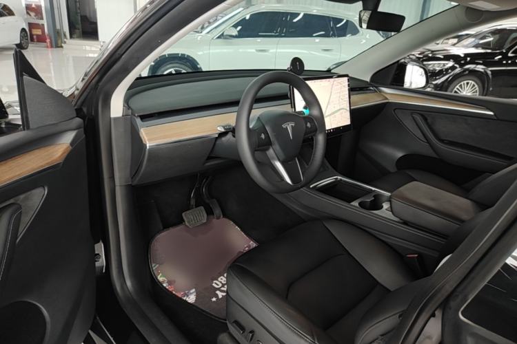 Used Tesla Model Y 2022 Rear-Wheel-Drive Version Driver Seat