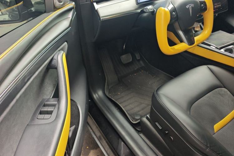 Used Tesla Model Y 2022 Rear-Wheel-Drive Version Driver Seat