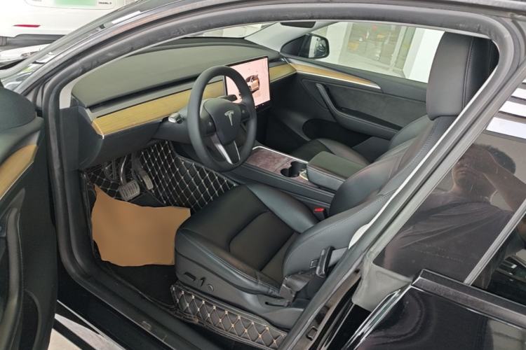 Used Tesla Model Y 2022 Rear-Wheel-Drive Version Driver Seat