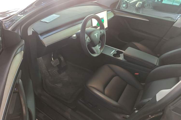 Used Tesla Model Y 2022 Revised Version Rear-Wheel Drive Driver Seat