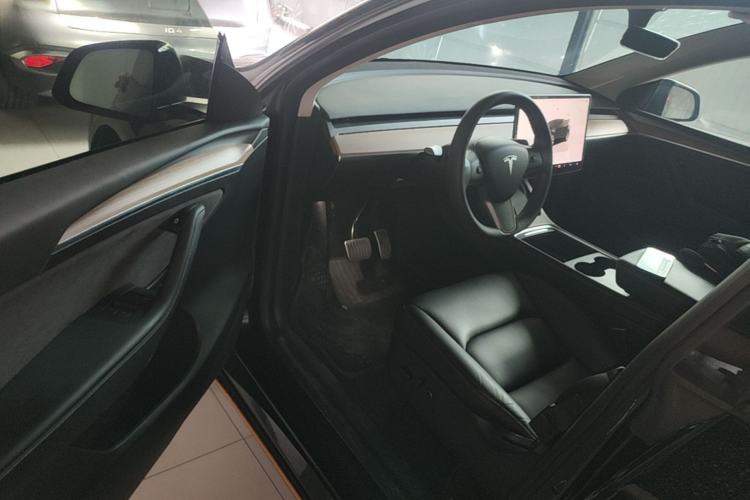 Used Tesla Model Y 2022 Rear-Wheel-Drive Version Driver Seat