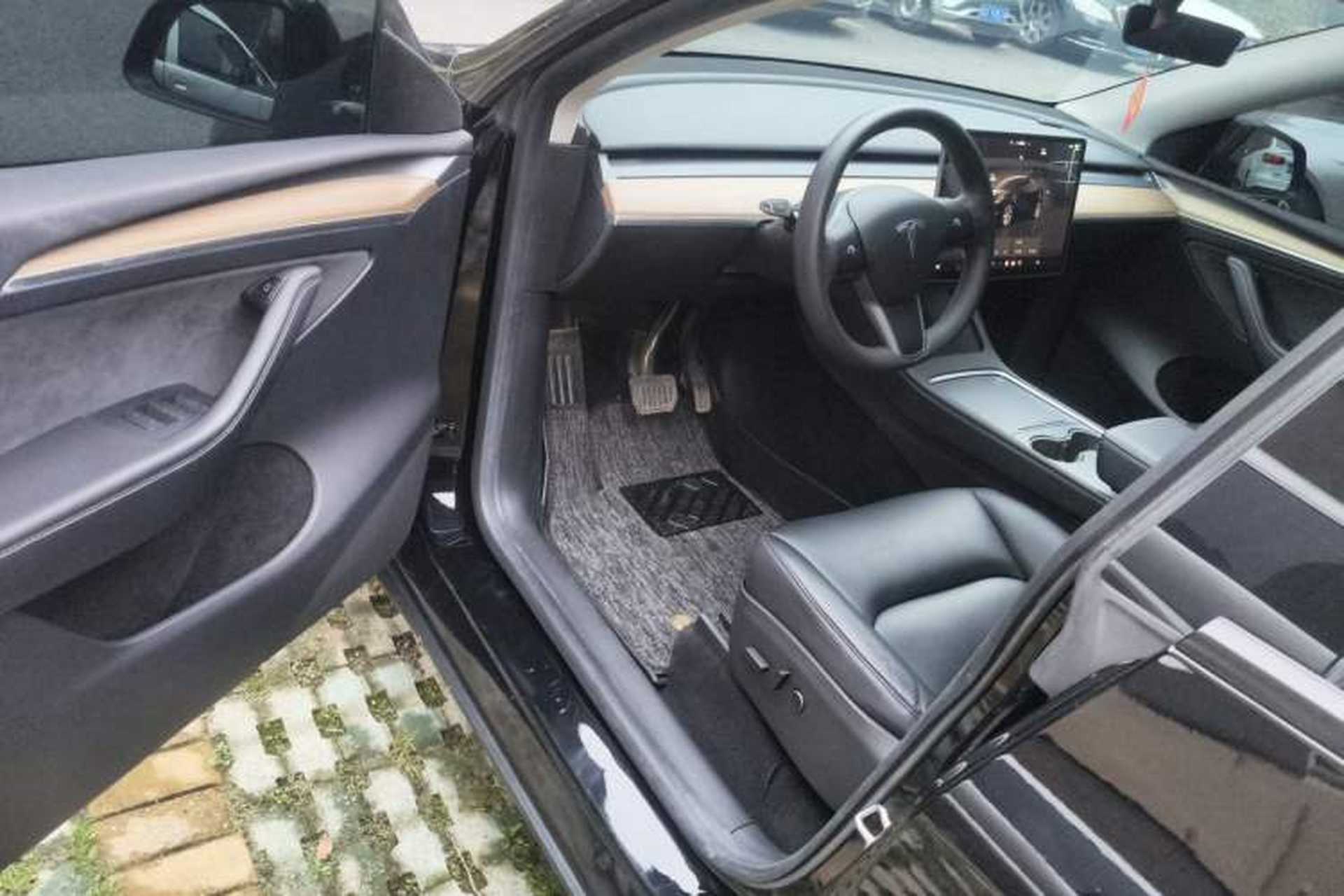 Used Tesla Model Y 2022 Rear-Wheel-Drive Version Driver Seat