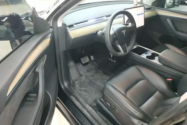 Used Tesla Model Y 2022 Revised Version Long-Range All-Wheel Drive Driver Seat
