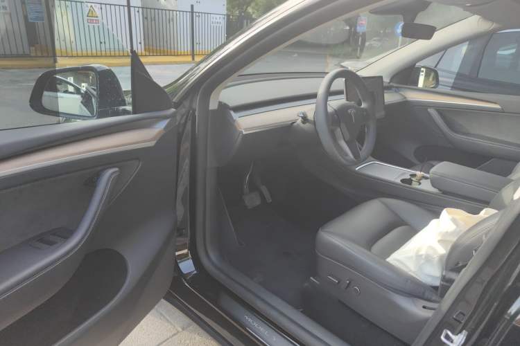 Used Tesla Model Y 2022 Revised Version Rear-Wheel Drive Driver Seat