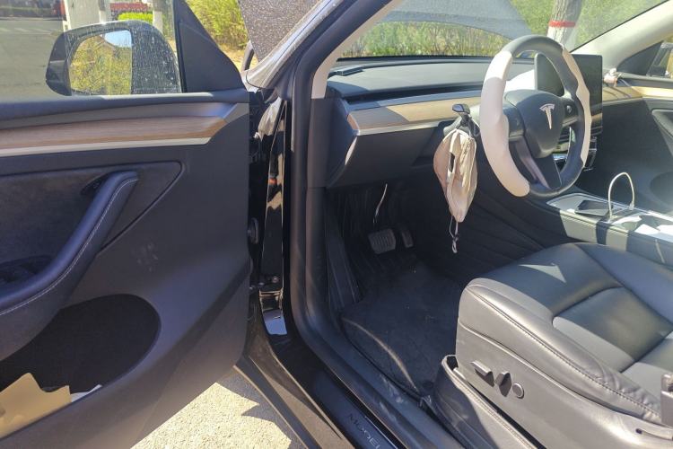 Used Tesla Model Y 2022 Rear-Wheel-Drive Version Driver Seat