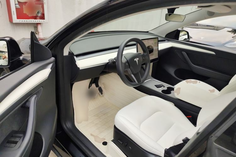 Used Tesla Model Y 2022 Rear-Wheel-Drive Version Driver Seat
