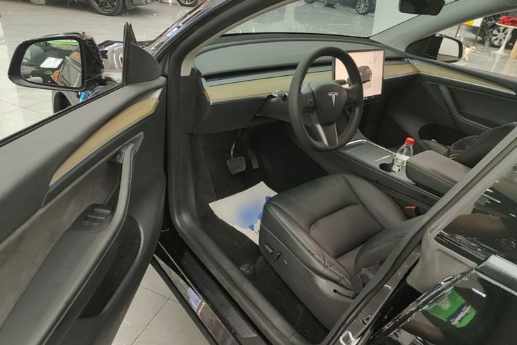 Used Tesla Model Y 2022 Rear-Wheel-Drive Version Driver Seat