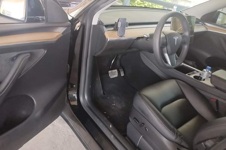 Used Tesla Model Y 2022 Rear-Wheel-Drive Version Driver Seat